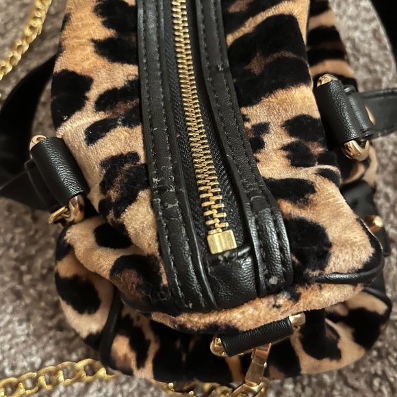 SOLD 🚫 Juicy Couture: Leopard Steffy Crossbody - Picture 14 of 16
